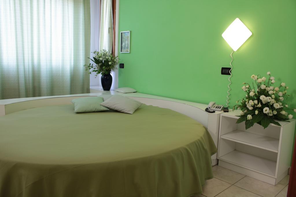 Hotel Giada Торино Екстериор снимка