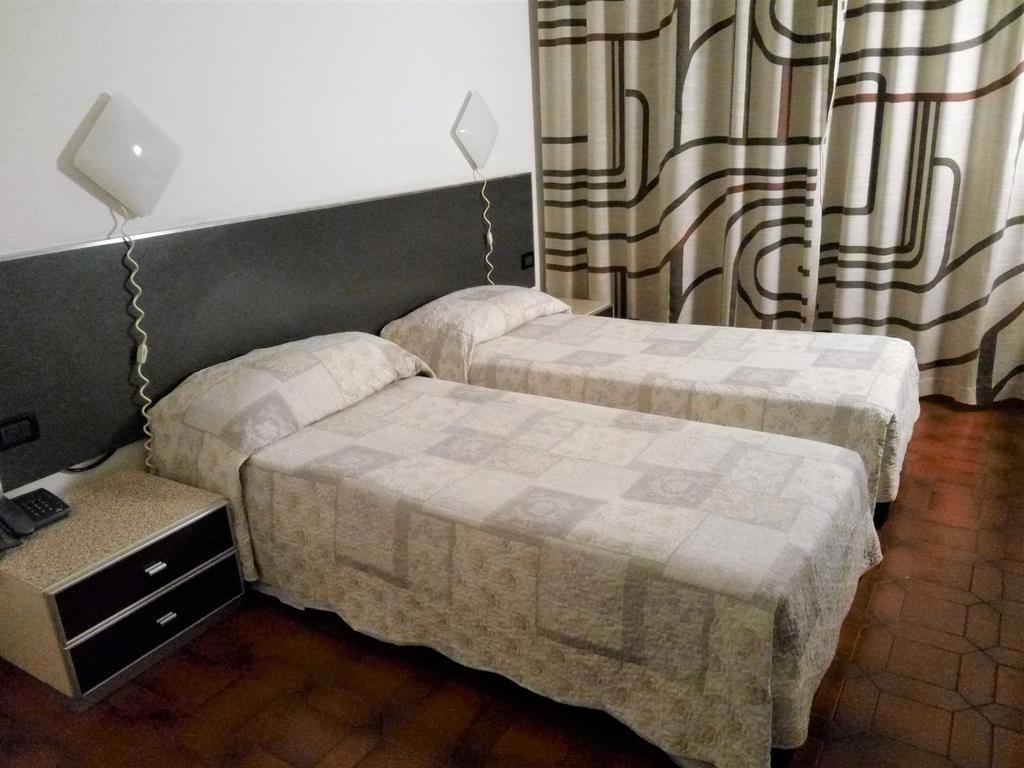 Hotel Giada Торино Стая снимка